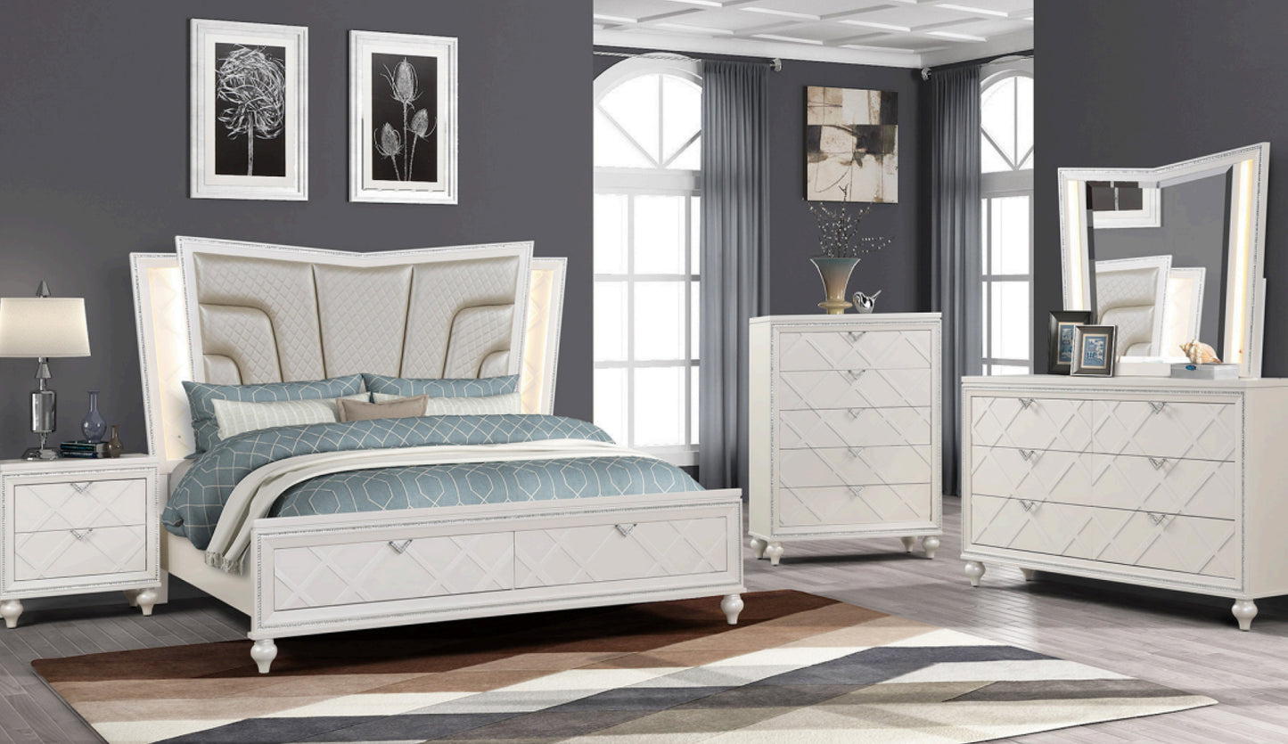 VENZA - Pearl White